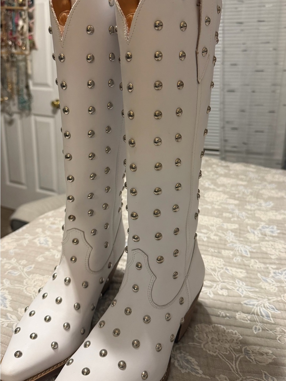 dingo White Studded Knee-High Western Heeled Boots